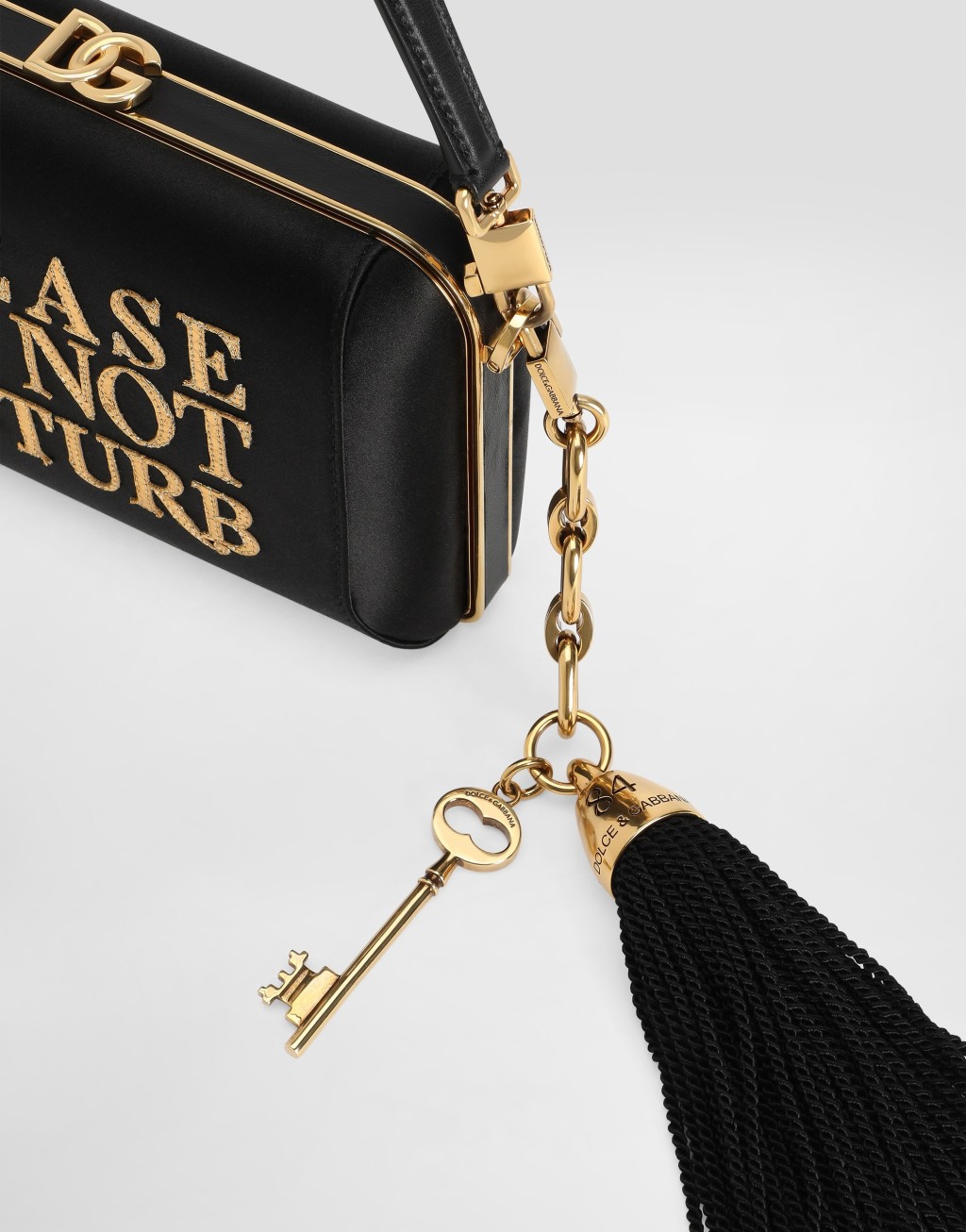 Dolce Box缎面与亮面Ayers蛇皮手袋9