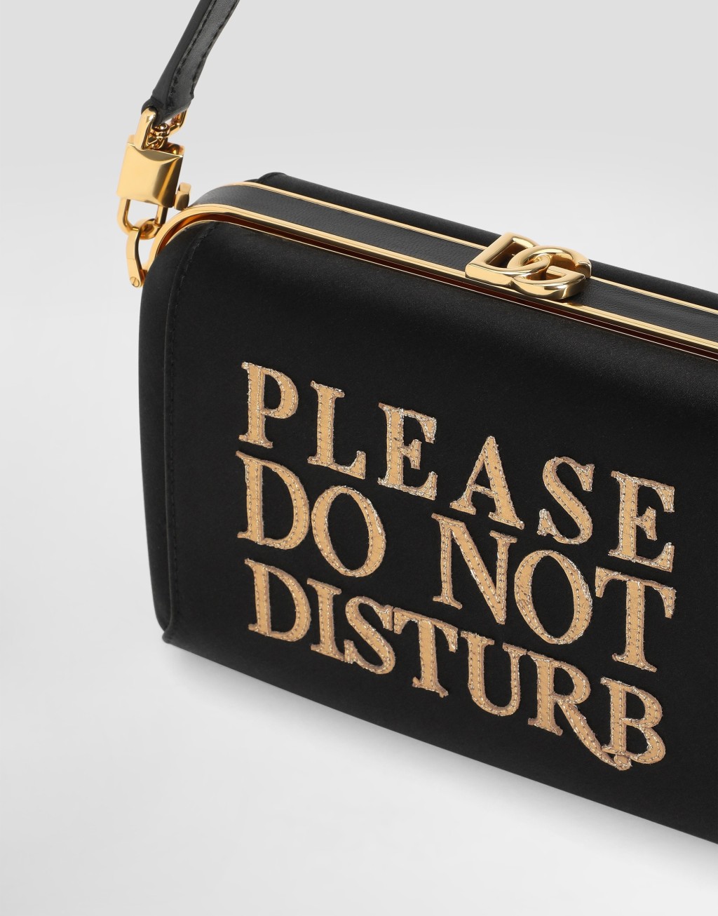 Dolce Box缎面与亮面Ayers蛇皮手袋8