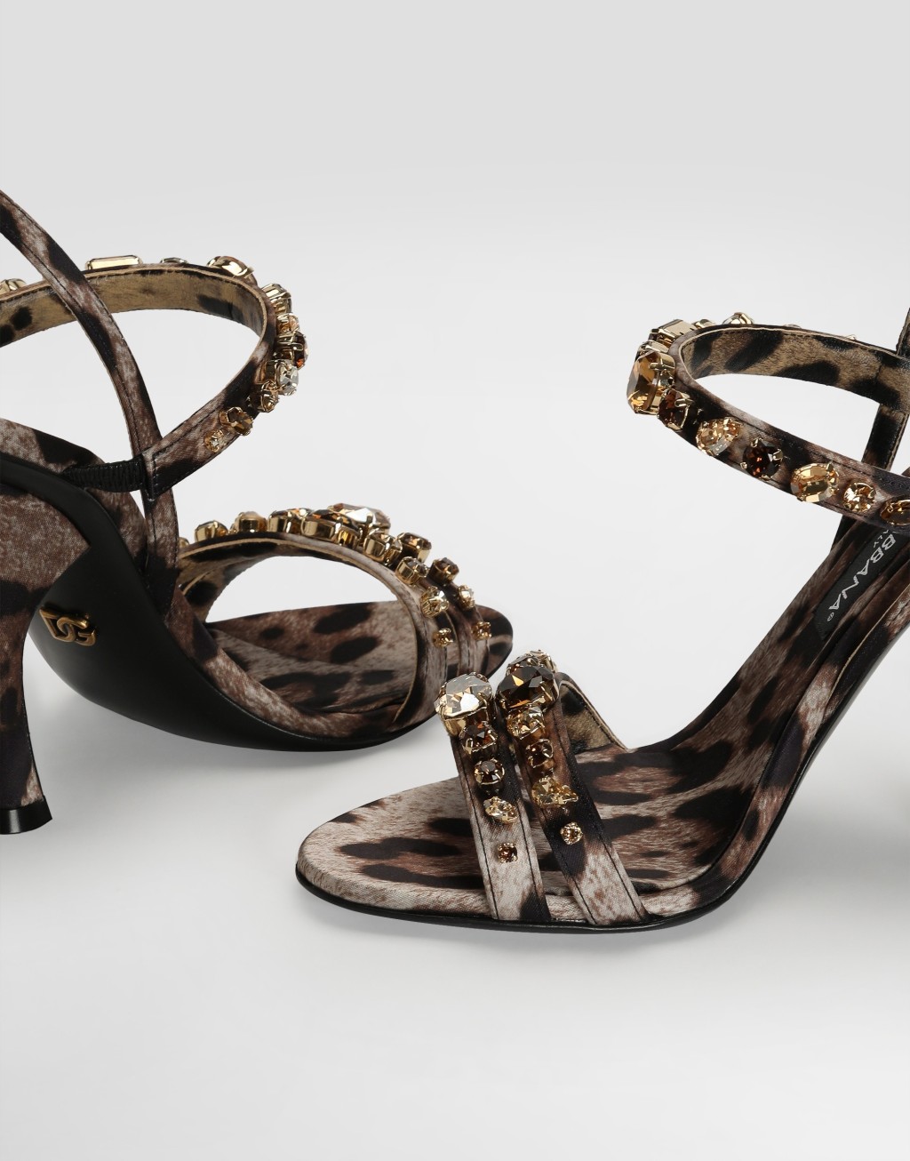 豹纹缎面装饰凉鞋4