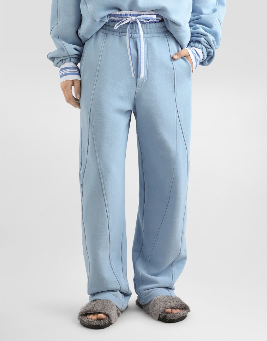 经特别工艺处理的针织长裤4