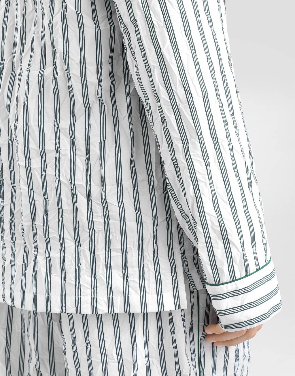 褶皱条纹府绸梳妆袍6