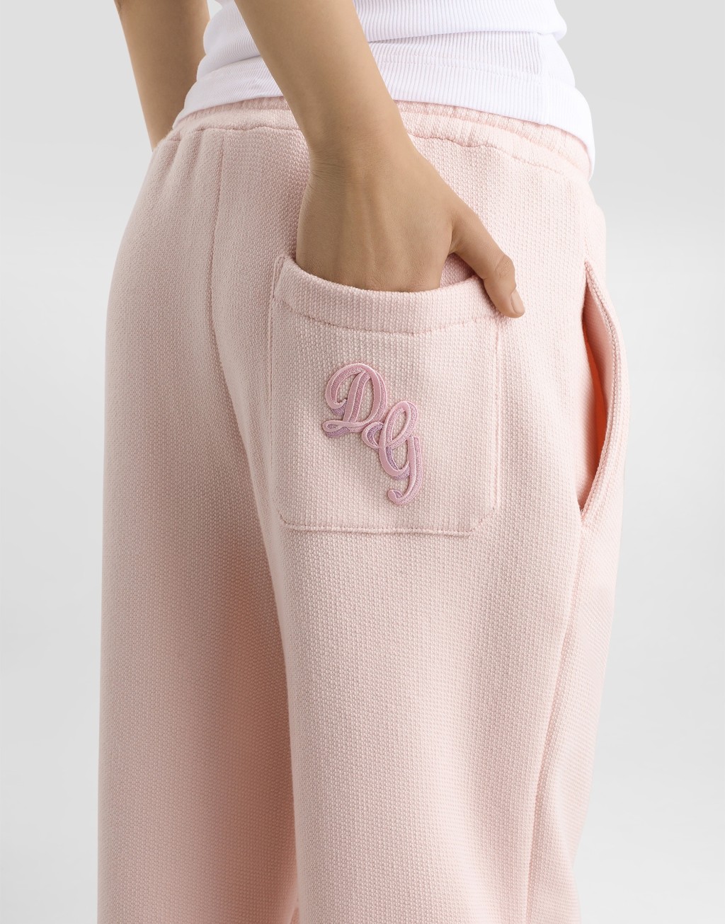 卫衣布长裤 饰以刺绣贴布5