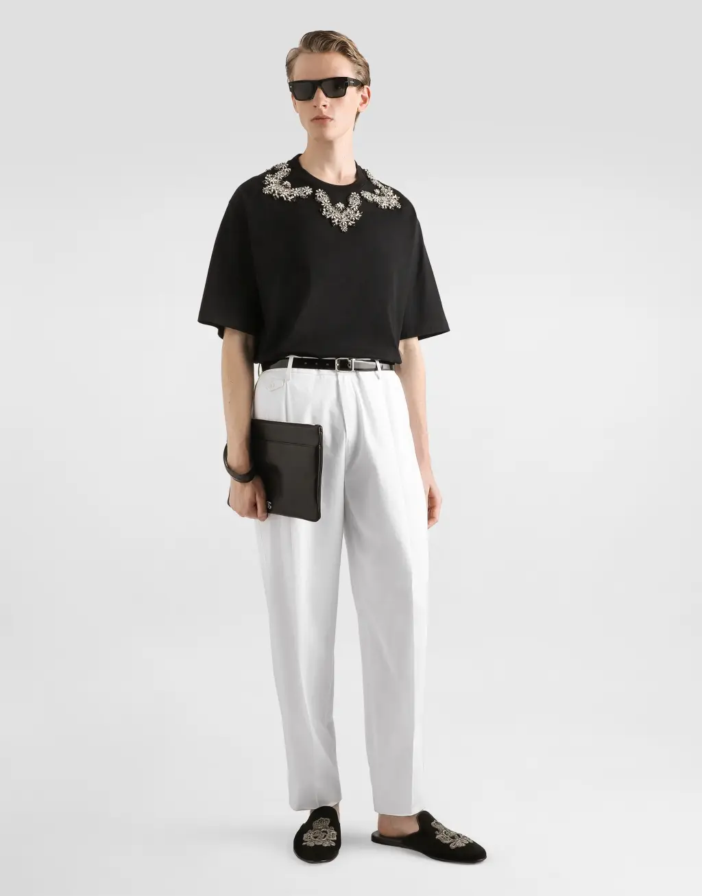 纹章刺绣天鹅绒便鞋