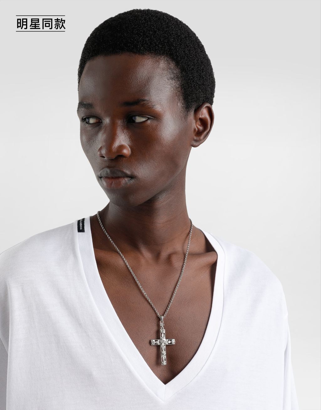 明星同款徽标金属项链2