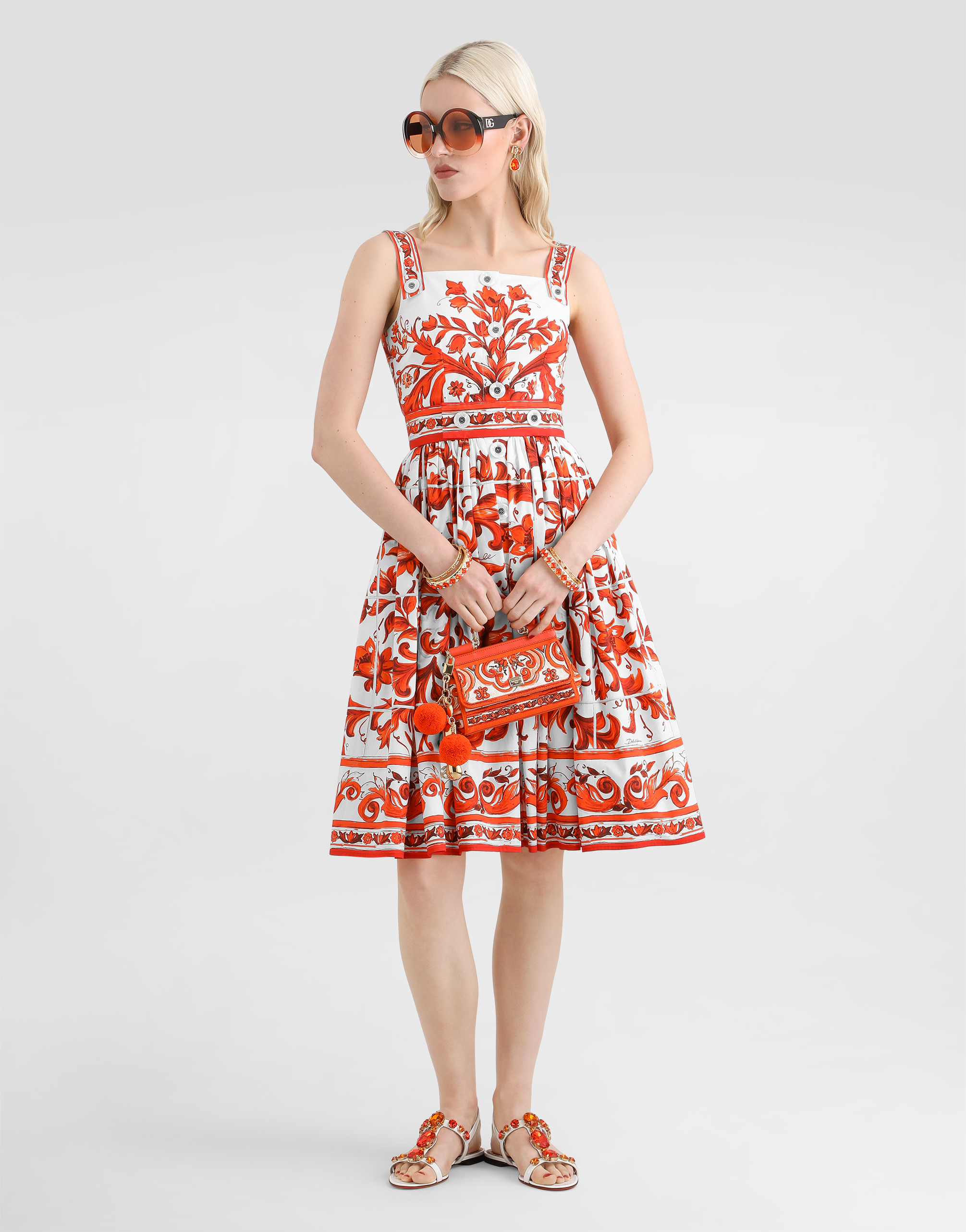 https://asset.dolcegabbana.com.cn/dg-prod-pim/1778052465-322-F6TTJTGDDRL-COMBINED%2BCOLOUR-2.jpg