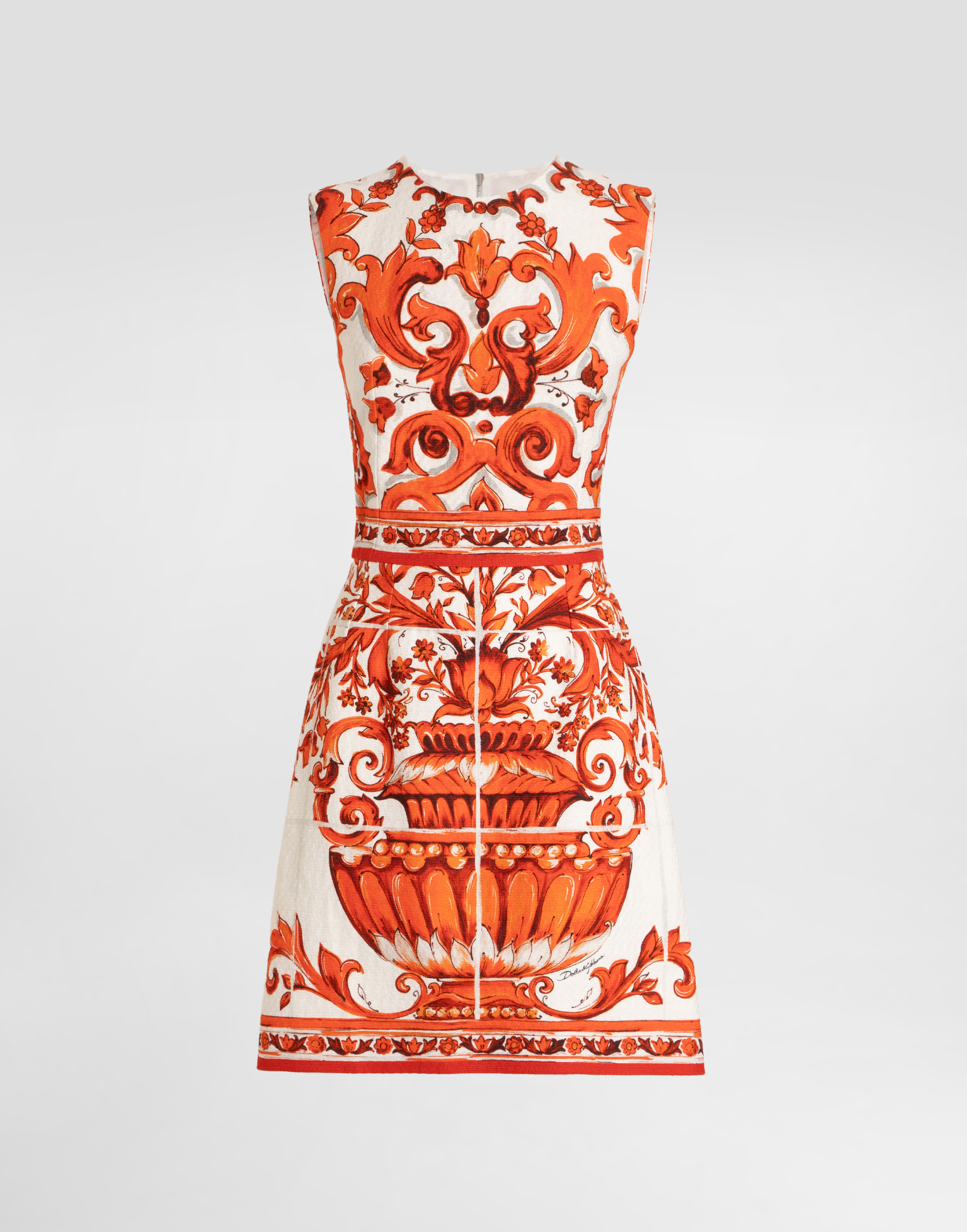 https://asset.dolcegabbana.com.cn/dg-prod-pim/1778052916-322-F68A8TGDDRC-COMBINED%2BCOLOUR-1.jpg