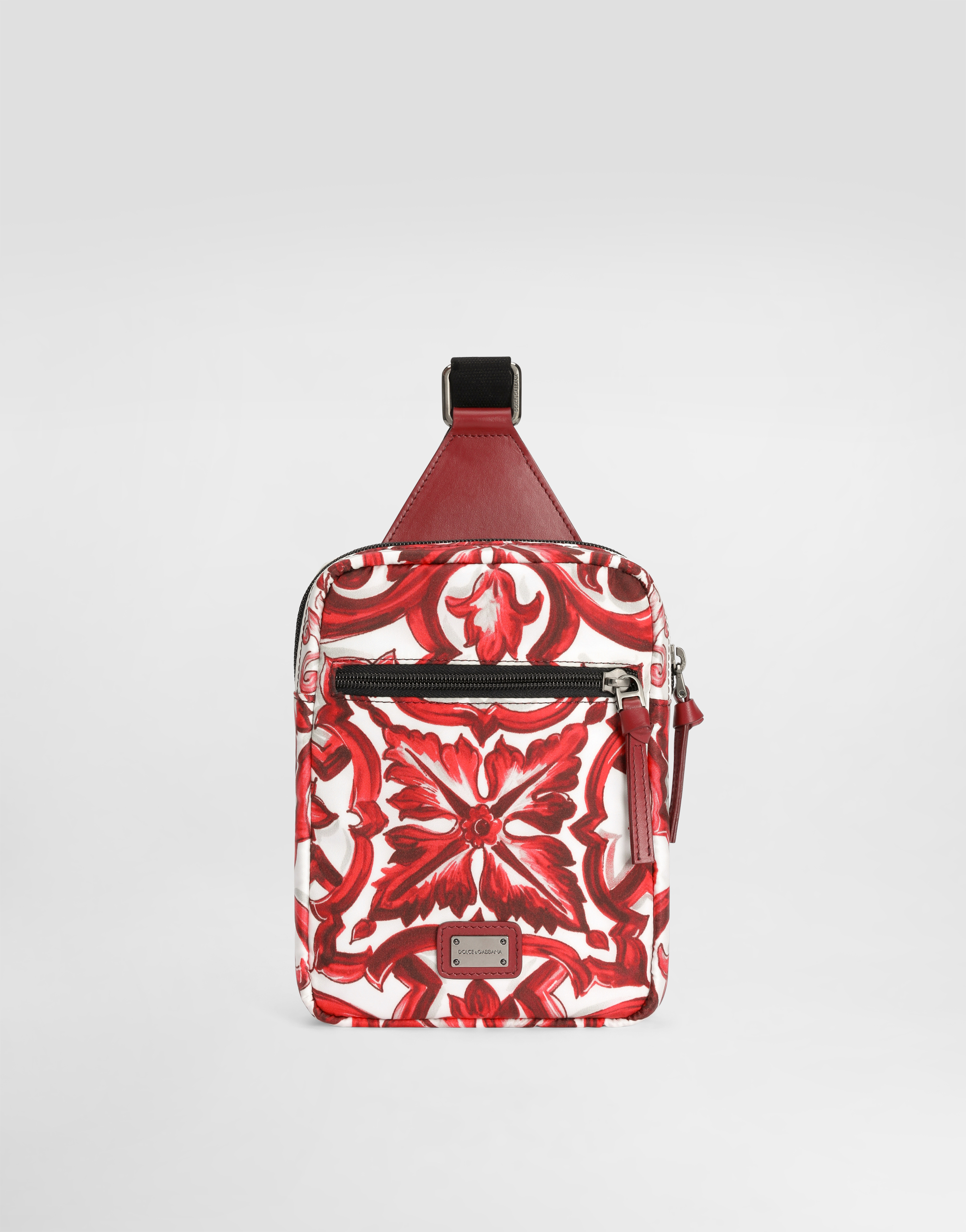 https://asset.dolcegabbana.com.cn/dg-prod-pim/1778053696-322-EM0142A0546-MAIOLICA%2B1%2BRUBINO-1.jpg