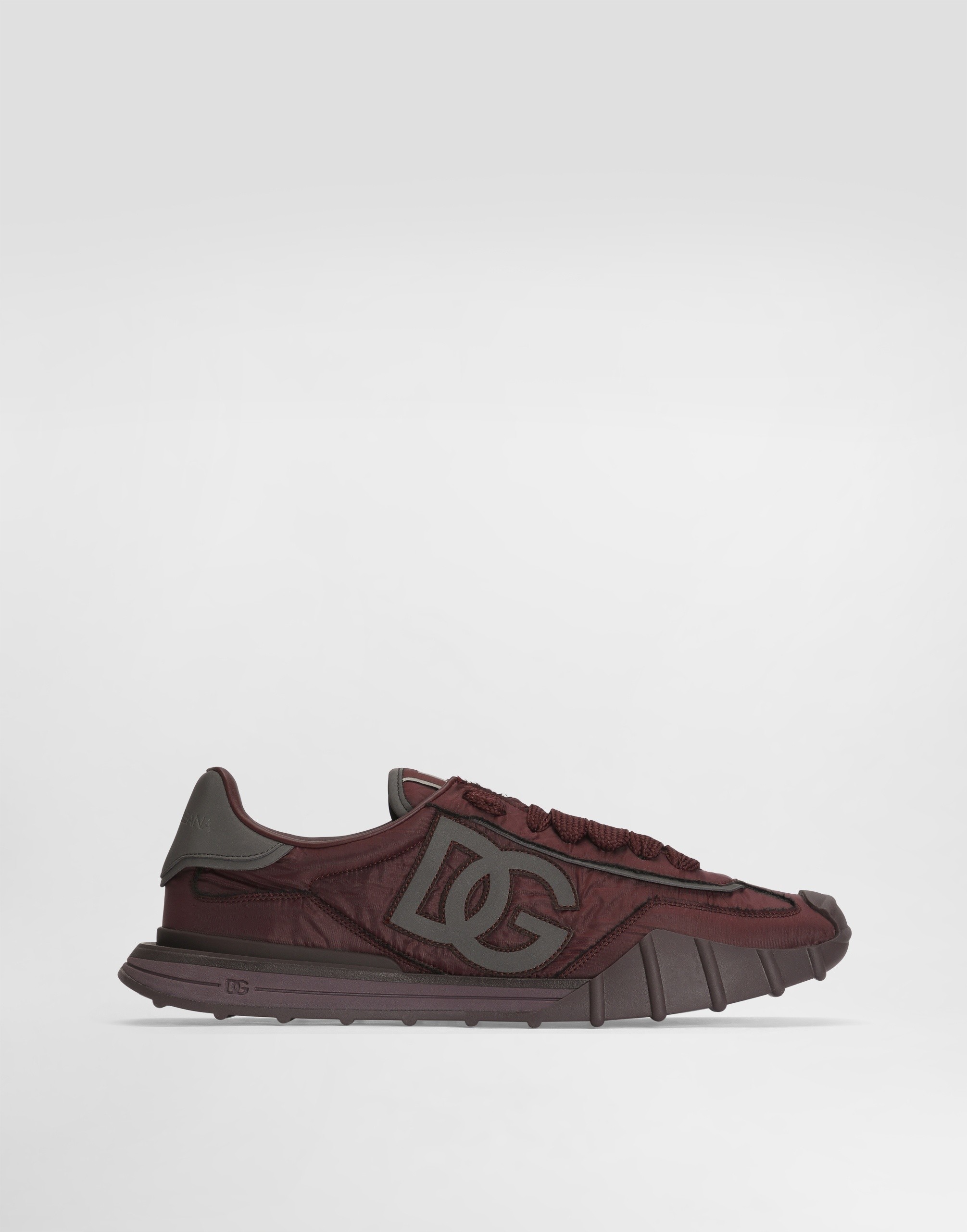 https://asset.dolcegabbana.com.cn/dg-prod-pim/1779269228-322-CS2384A0920-PLUM-1.png