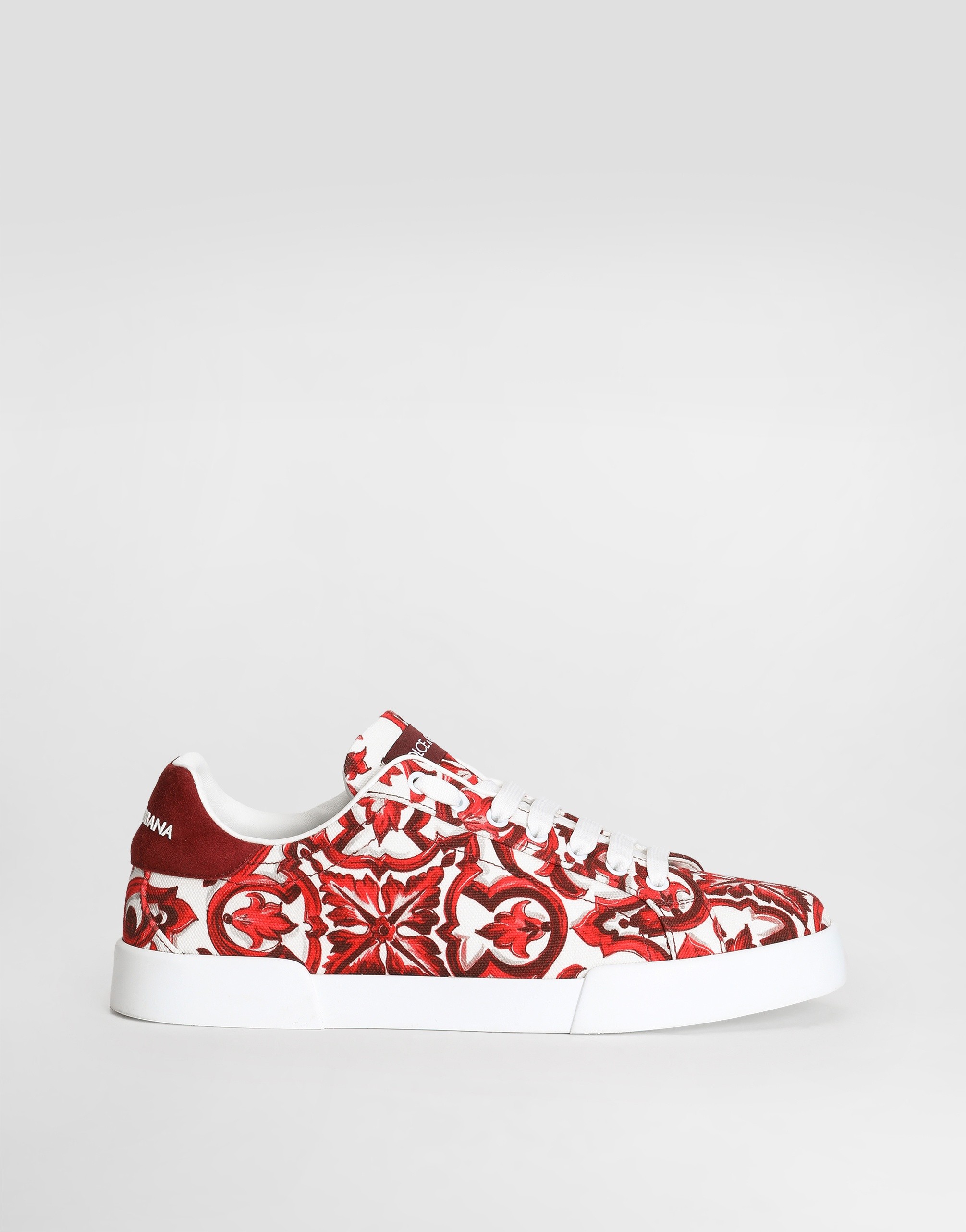 https://asset.dolcegabbana.com.cn/dg-prod-pim/1779269748-322-CS2330A0702-MAIOLICA%2B1%2BRUBINO-1.png