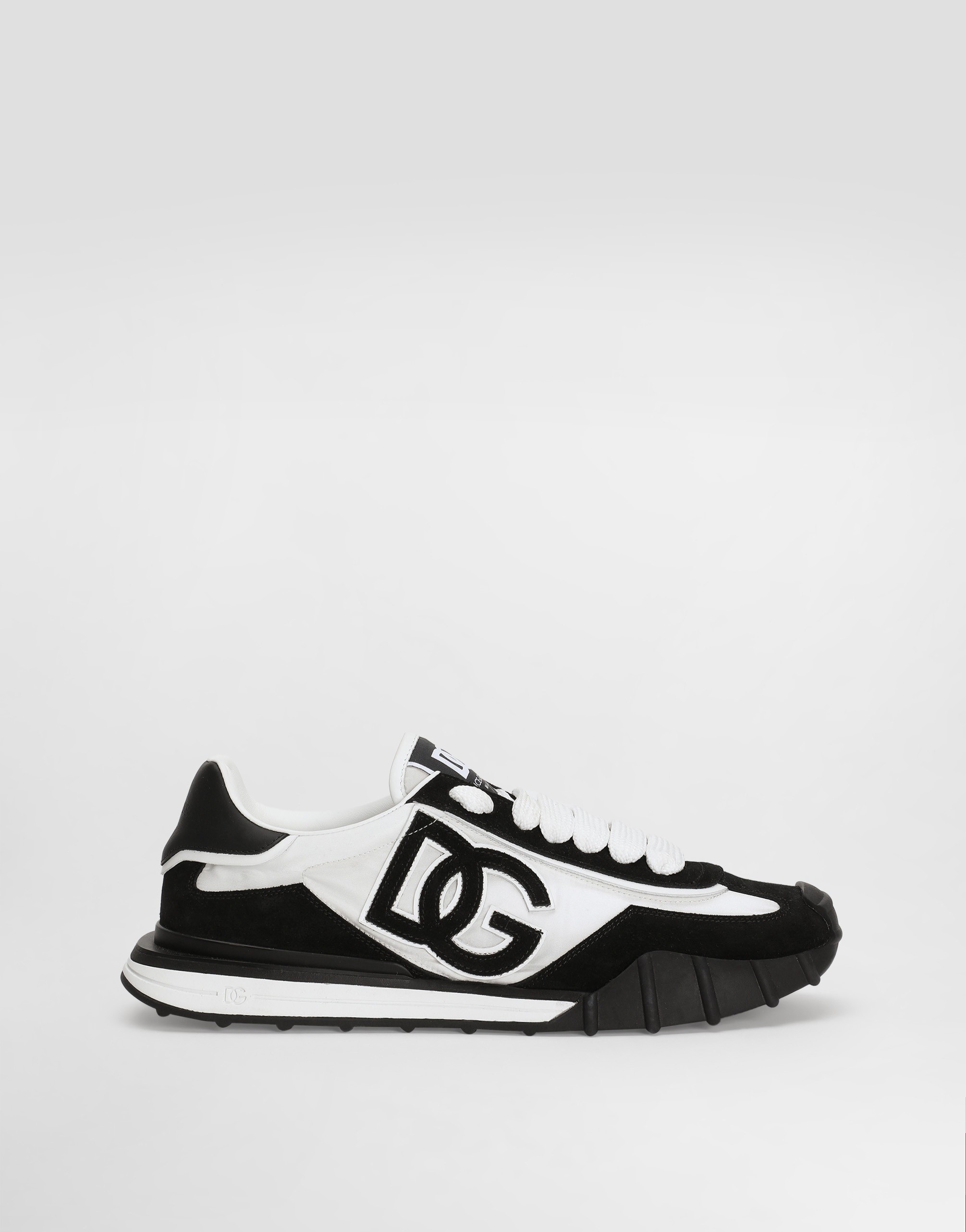 https://asset.dolcegabbana.com.cn/dg-prod-pim/1779271036-322-CS2384A0136-1-WHITE2FBLACK-1.png