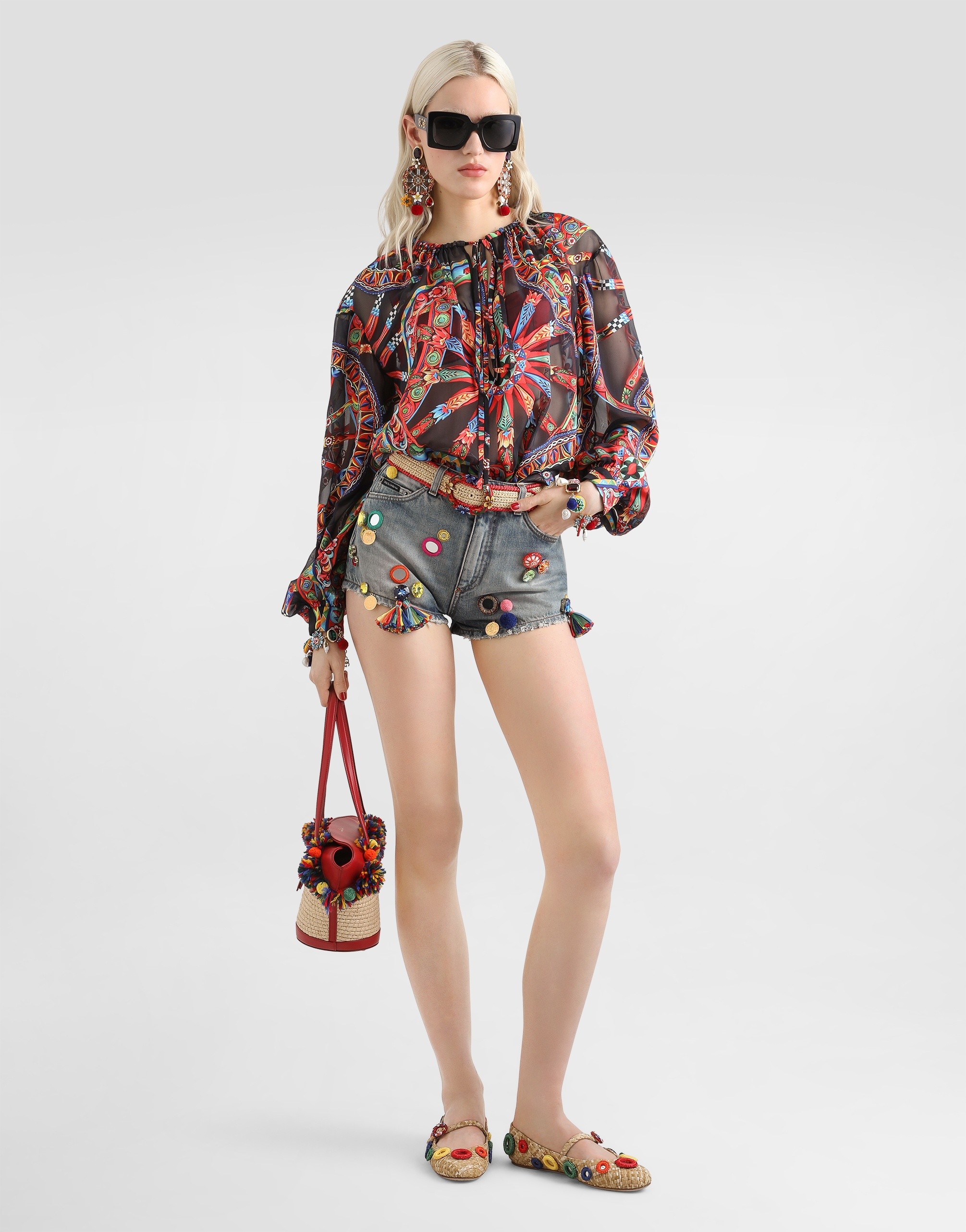 https://asset.dolcegabbana.com.cn/dg-prod-pim/1779759350-322-F7BR1TFSTB5-RUOTE%2BCARRETTO%2BFNERO-2.png