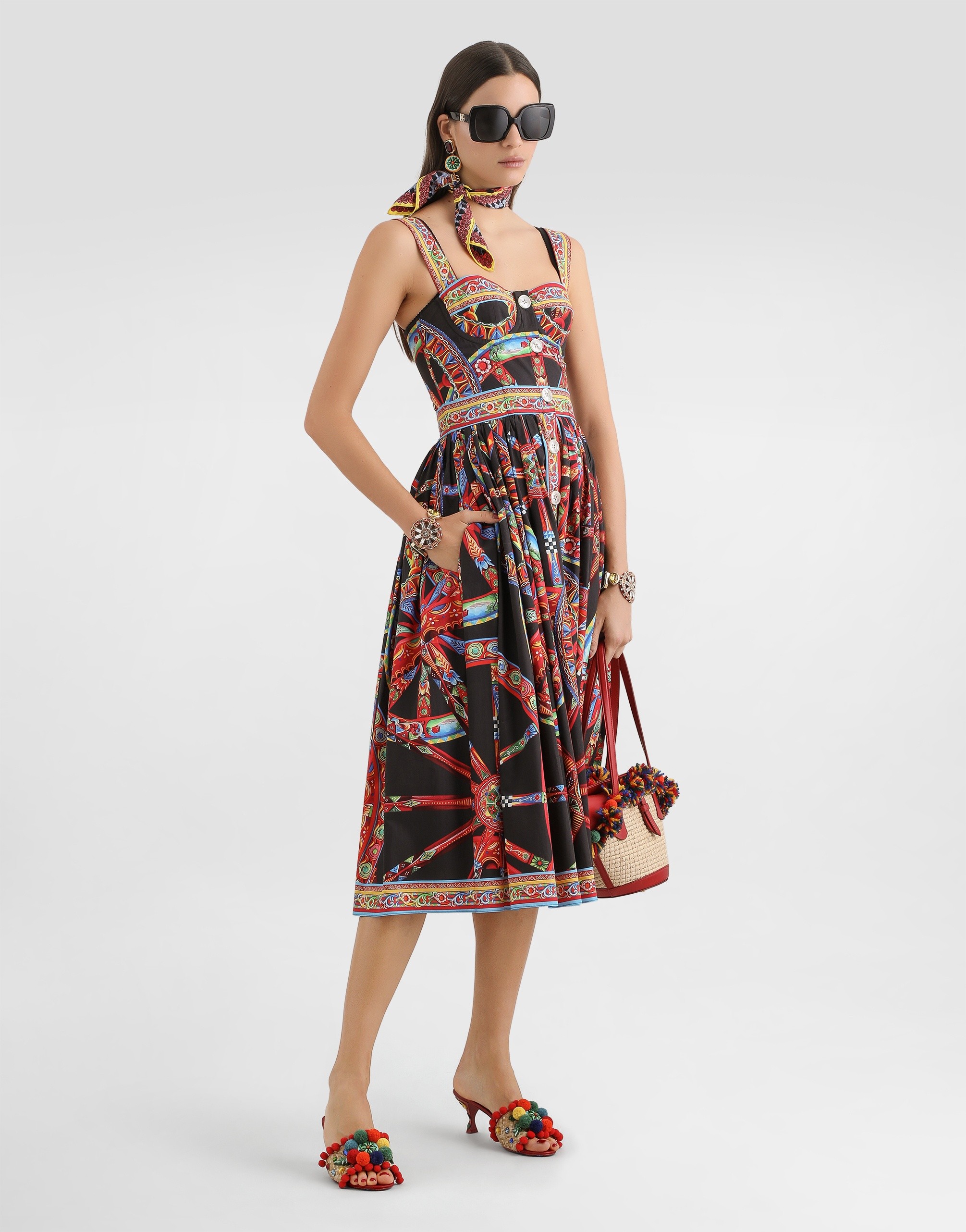 https://asset.dolcegabbana.com.cn/dg-prod-pim/1779760350-322-F615YTGDDTF-COMBINED%2BCOLOUR-2.png
