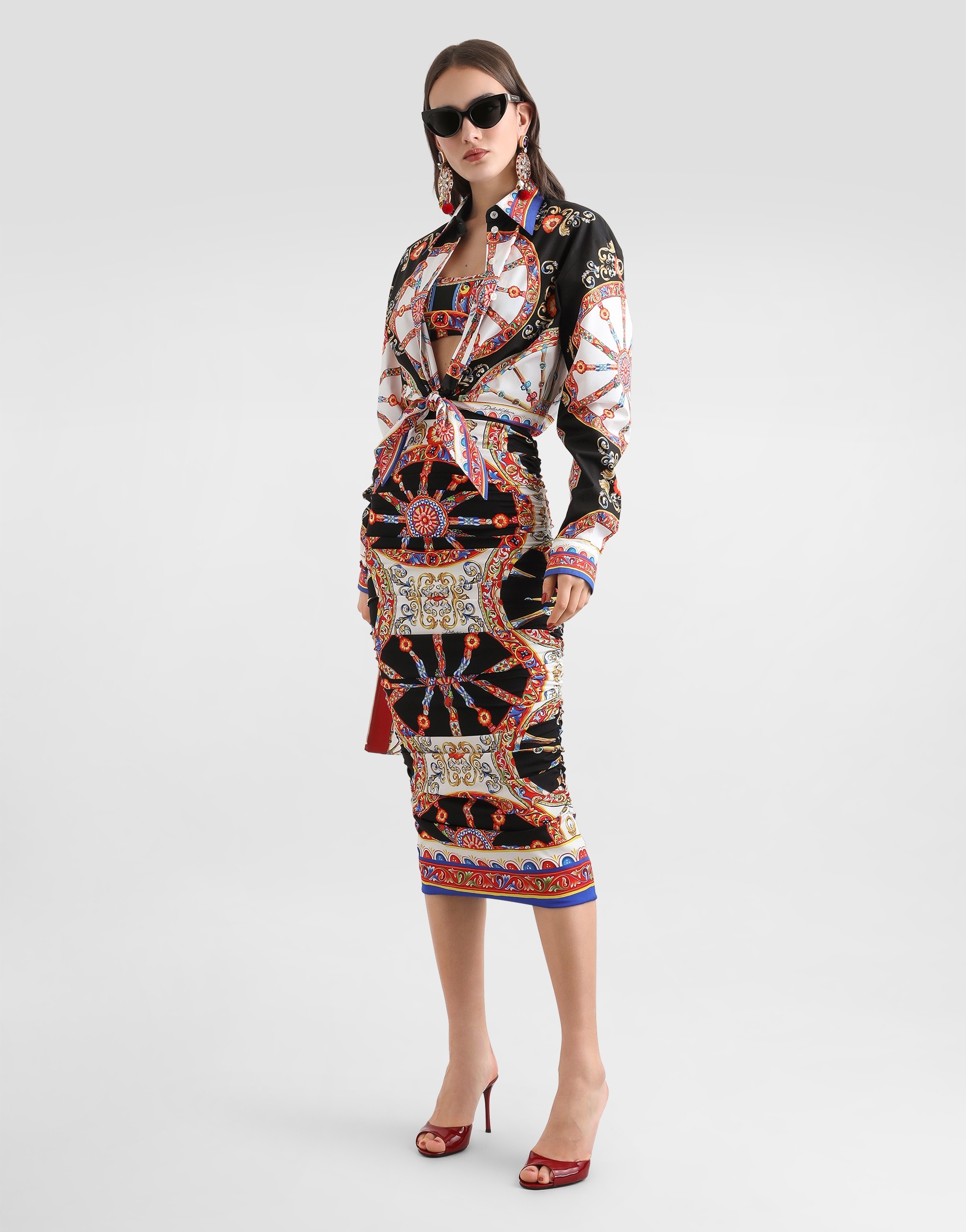 https://asset.dolcegabbana.com.cn/dg-prod-pim/1779760382-322-F4DDQTGDDTA-COMBINED%2BCOLOUR-2.png