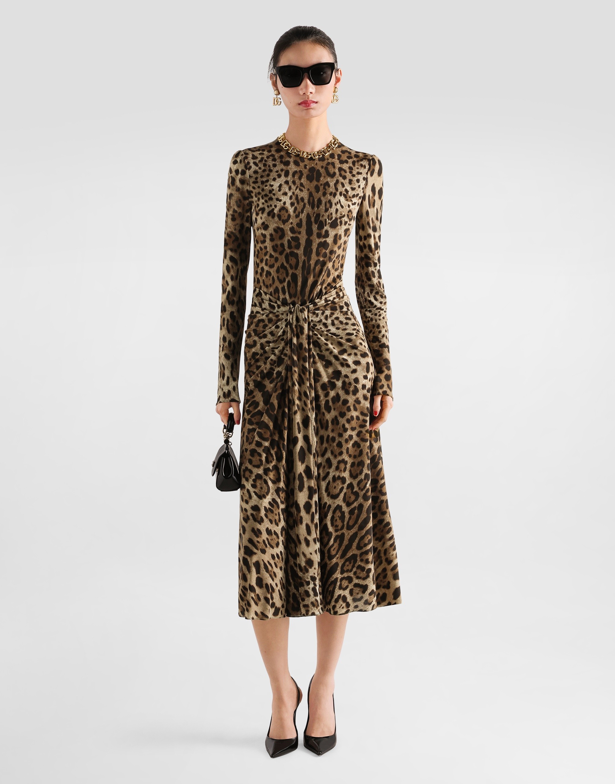 https://asset.dolcegabbana.com.cn/dg-prod-pim/6a3e2c5d879001782459472-322-F615DTFS8DM-LEO%2BNEW-2.png