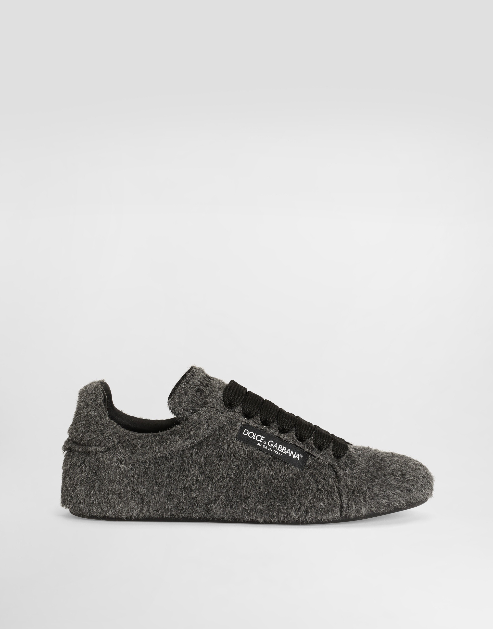 https://asset.dolcegabbana.com.cn/dg-prod-pim/6a6c90346b1121785499688-322-CS2471A0977-MELANGE%2BGREY-1.png
