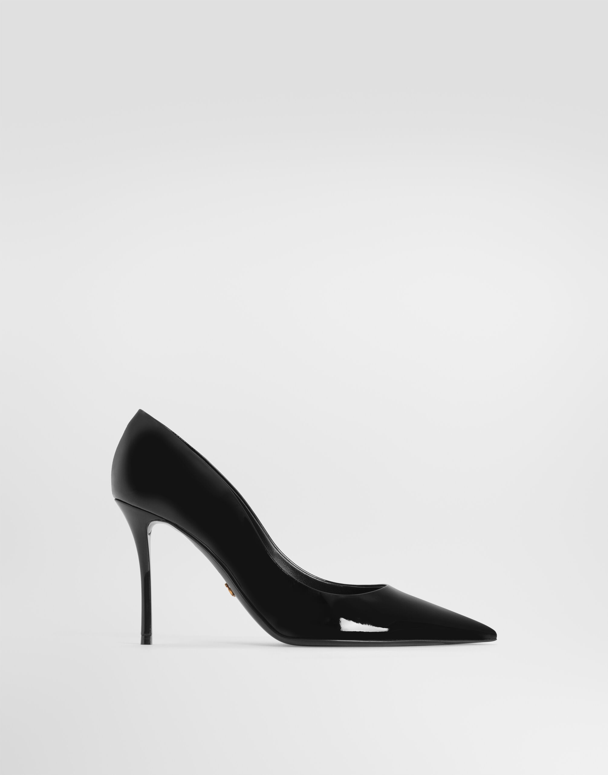 https://asset.dolcegabbana.com.cn/dg-prod-pim/6a7a7dbf638011786412469-322-CD1998A1471-BLACK-1.jpg
