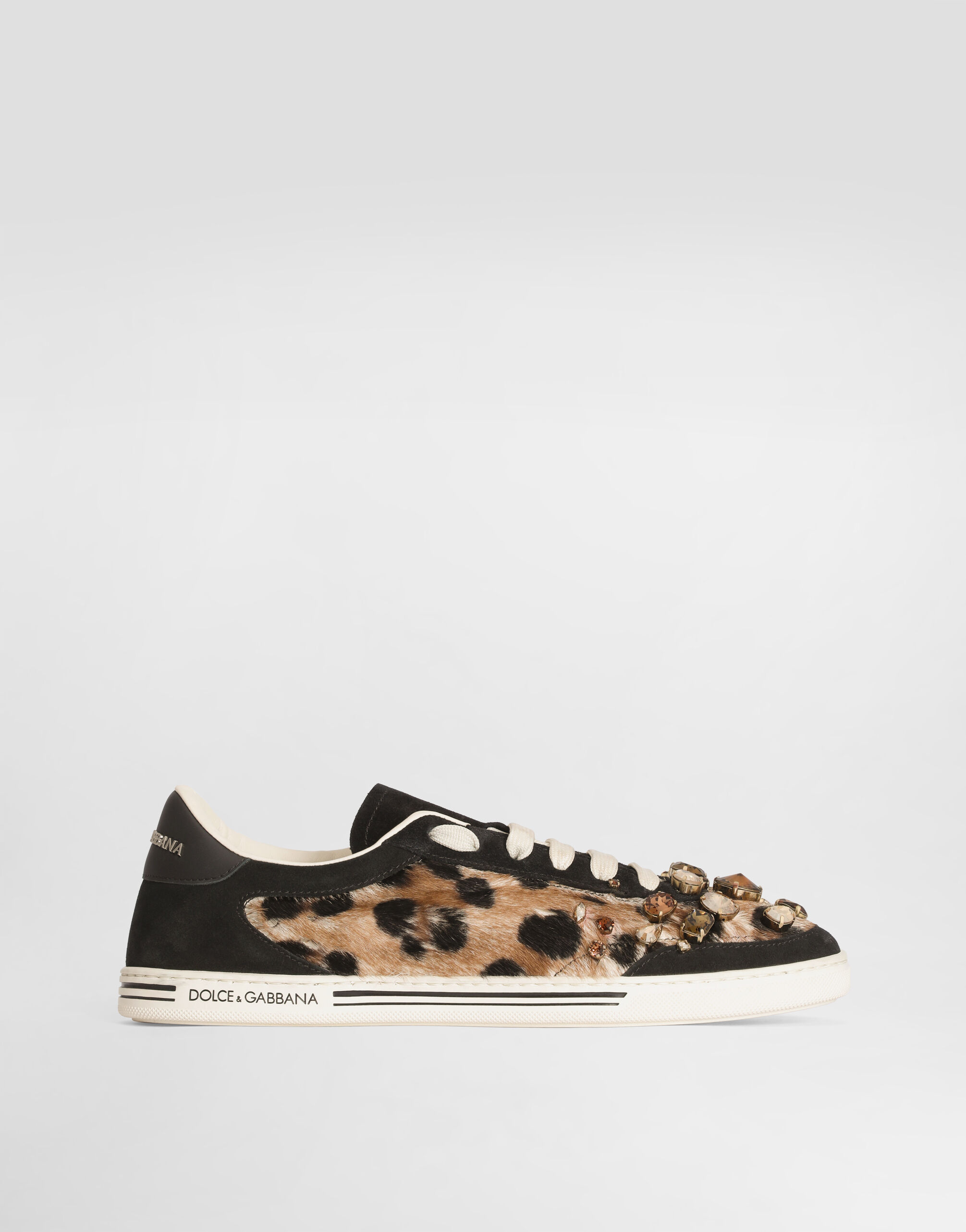https://asset.dolcegabbana.com.cn/dg-prod-pim/6a7bd9979e8091786501514-322-CK2379AY294-LEO%2BF.NATURALE-1.jpg