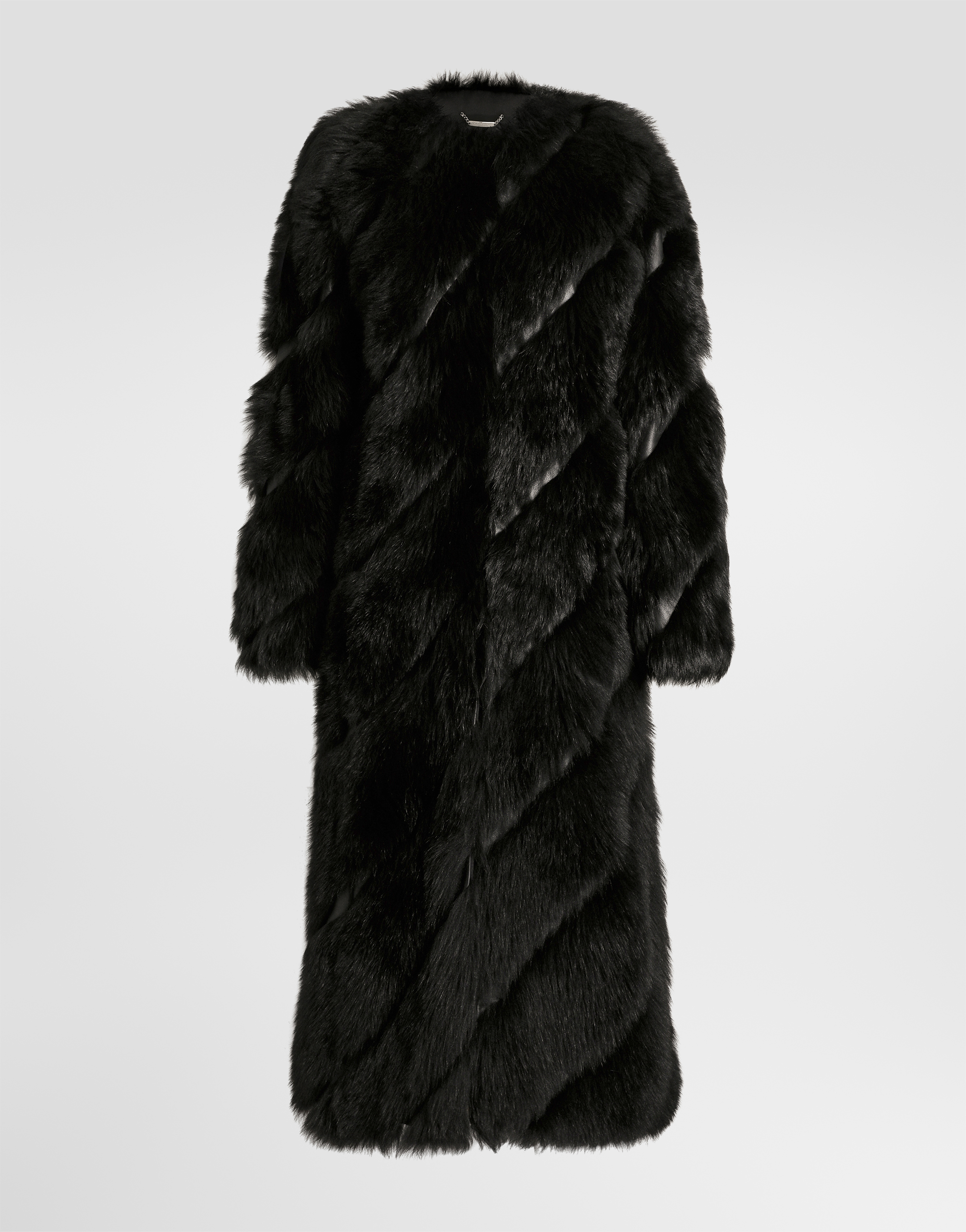 https://asset.dolcegabbana.com.cn/dg-prod-pim/6a7e977d5b0661786681198-322-F0X0RFGDD7T-BLACK-1.jpg