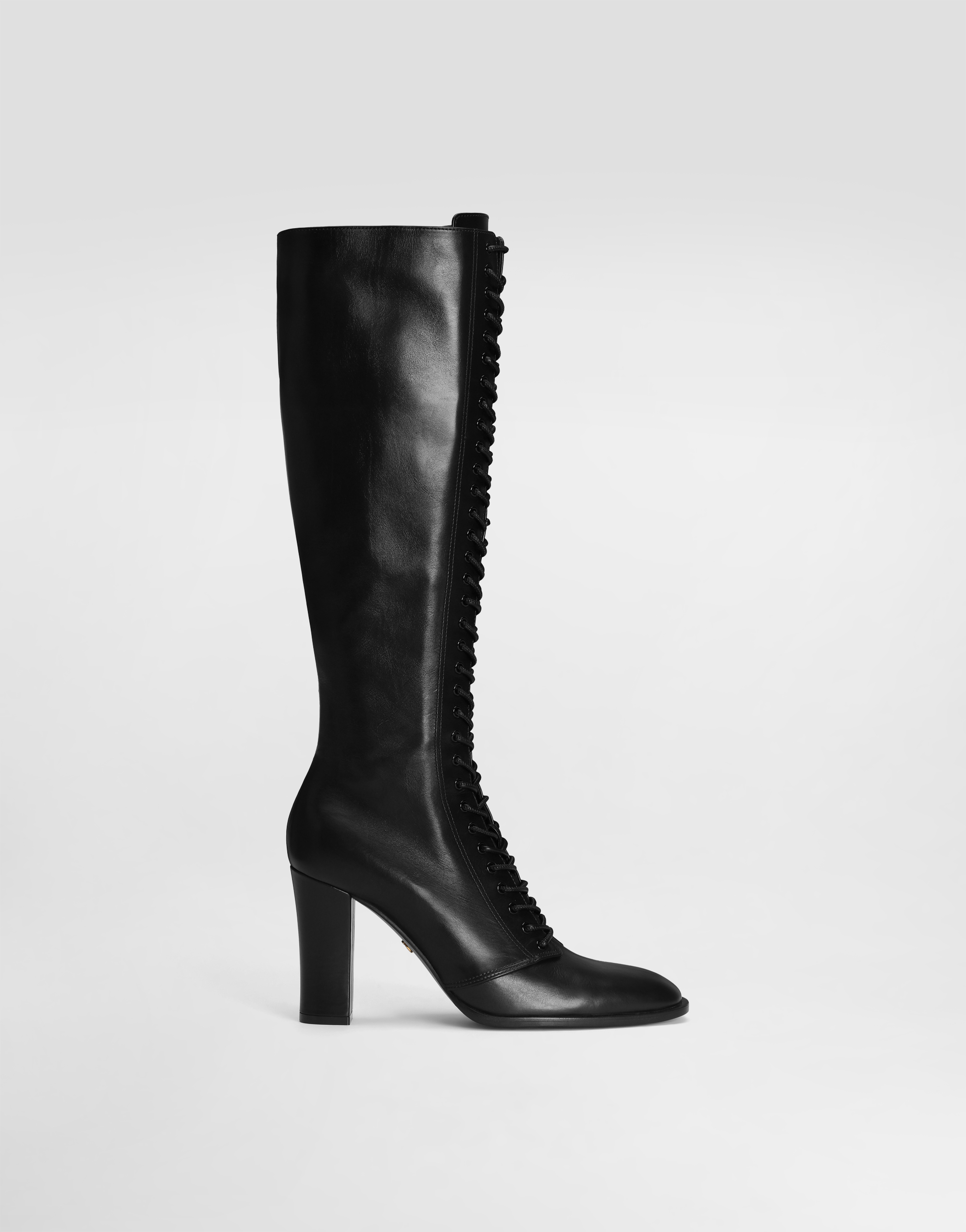 https://asset.dolcegabbana.com.cn/dg-prod-pim/6a7e9792691a91786681222-322-CU1361A3T95-BLACK-1.jpg