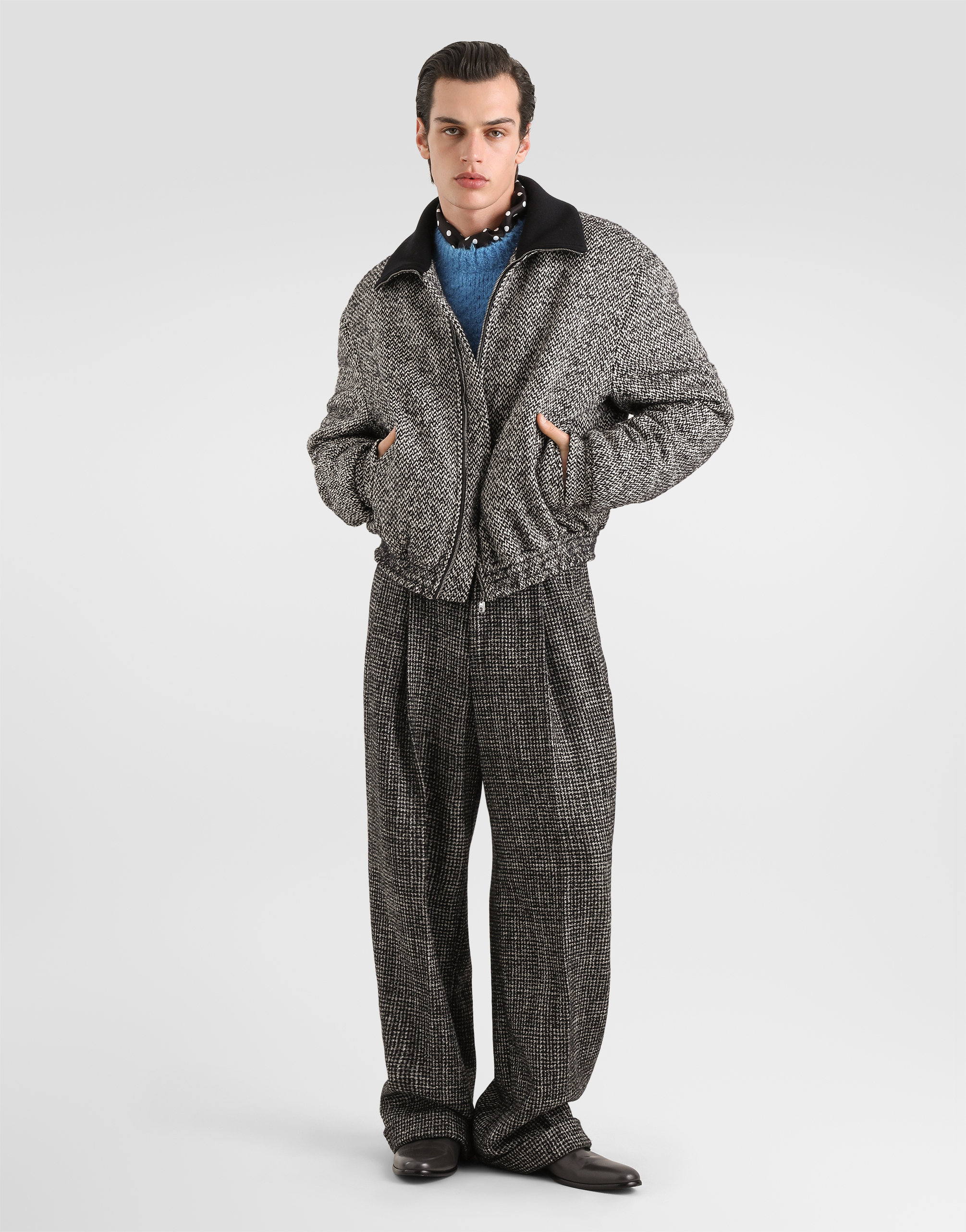https://asset.dolcegabbana.com.cn/dg-prod-pim/6a7e983bd4b481786681390-322-G9CMZTFMZAJ-FANTASY%2B28NOT%2BPRINT29-2.jpg