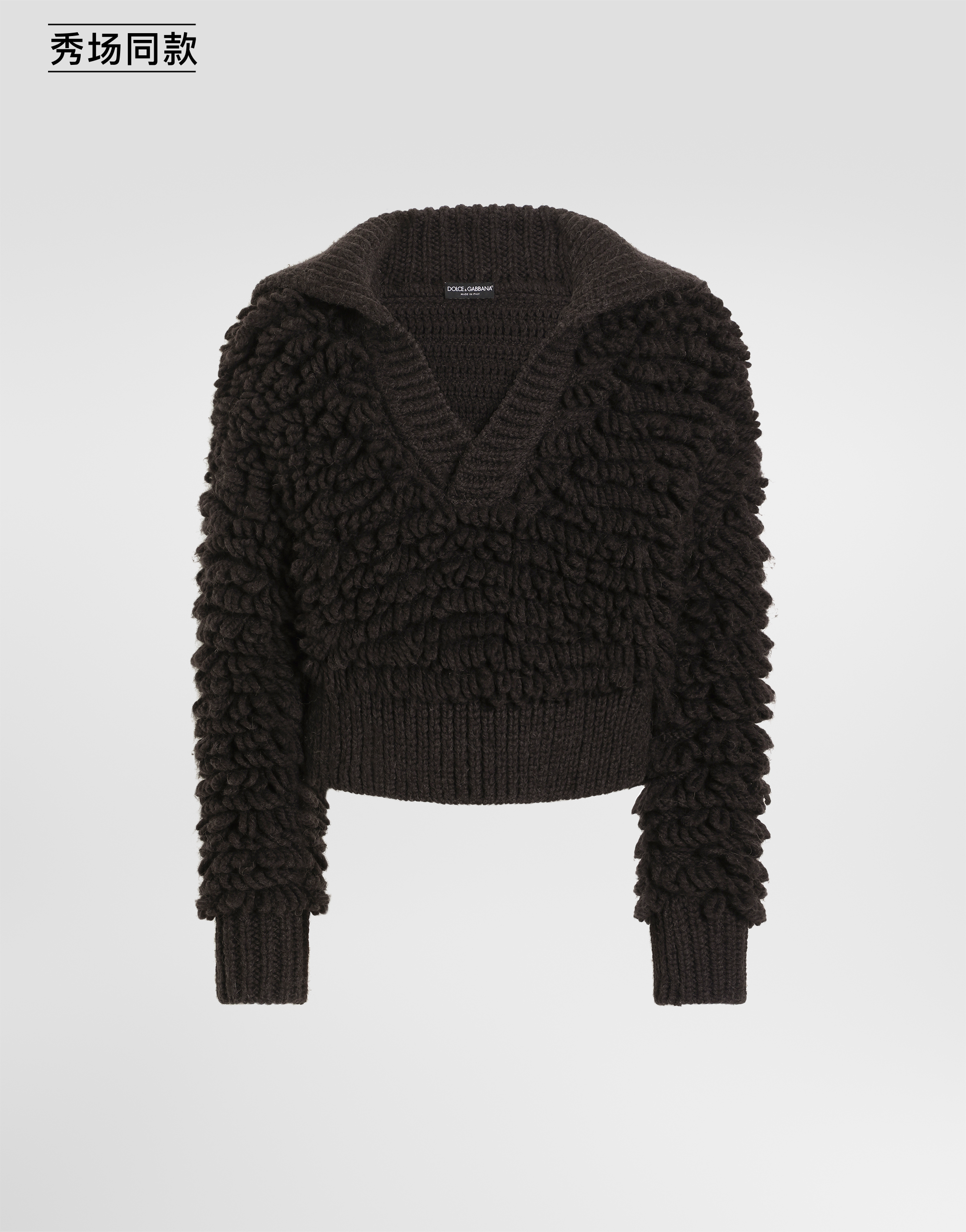 https://asset.dolcegabbana.com.cn/dg-prod-pim/6a9a9dafe7afc1788517792-322-GXY86TJGMMW-M0682-1.jpg